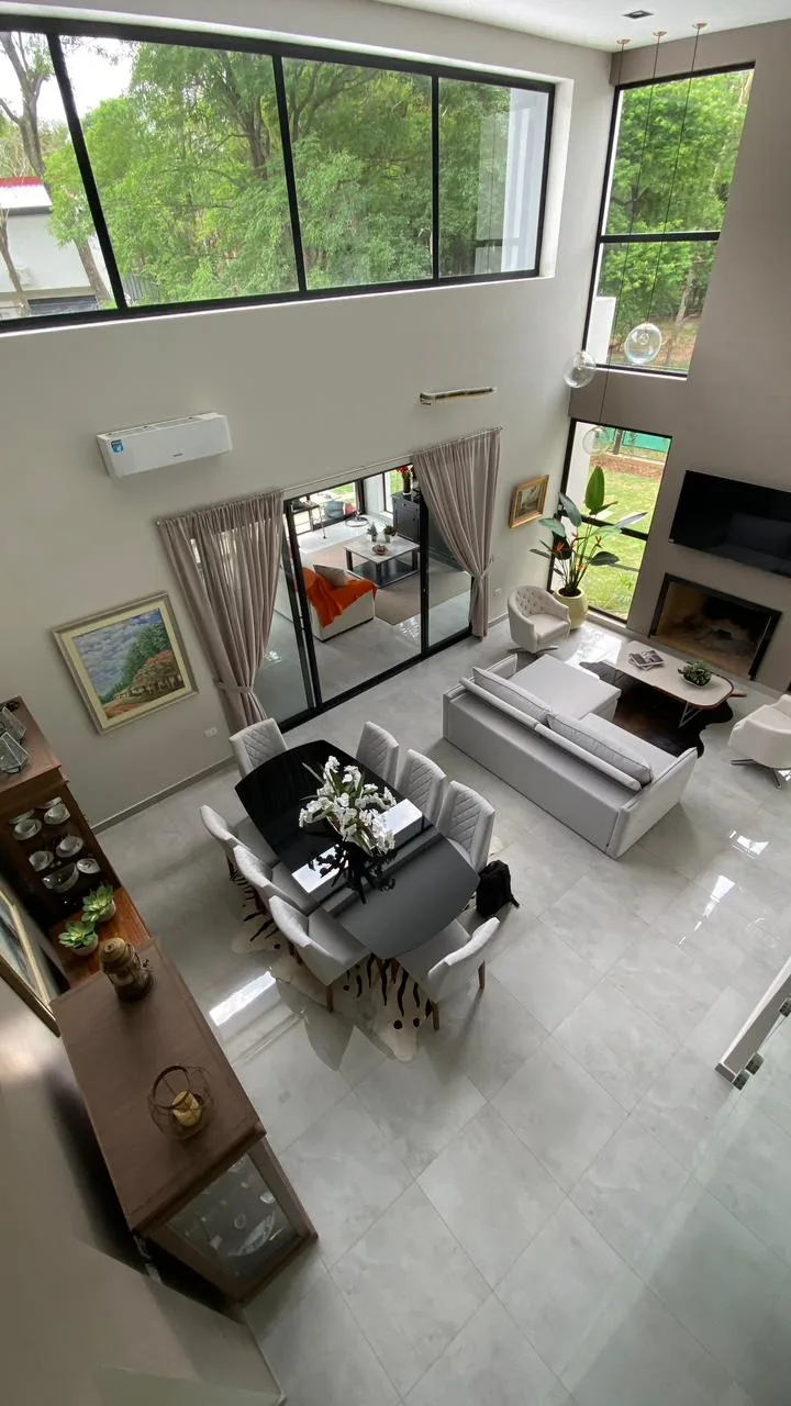 Residencia de Lujo en Venta en Surubi’i – Mariano Roque Alonso | 1.600 m² de Terreno, Piscina y Exclusividad — foto 4