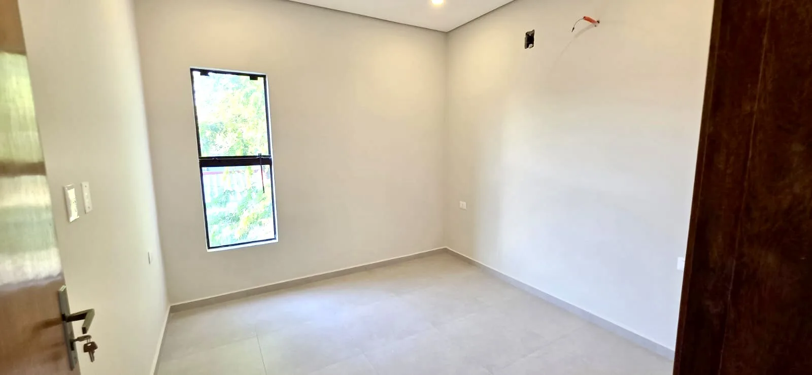 Dúplex a Estrenar en Venta en Altos del Golf, Lambaré | 4 Dormitorios, Quincho y Apto para Crédito Bancario — foto 7