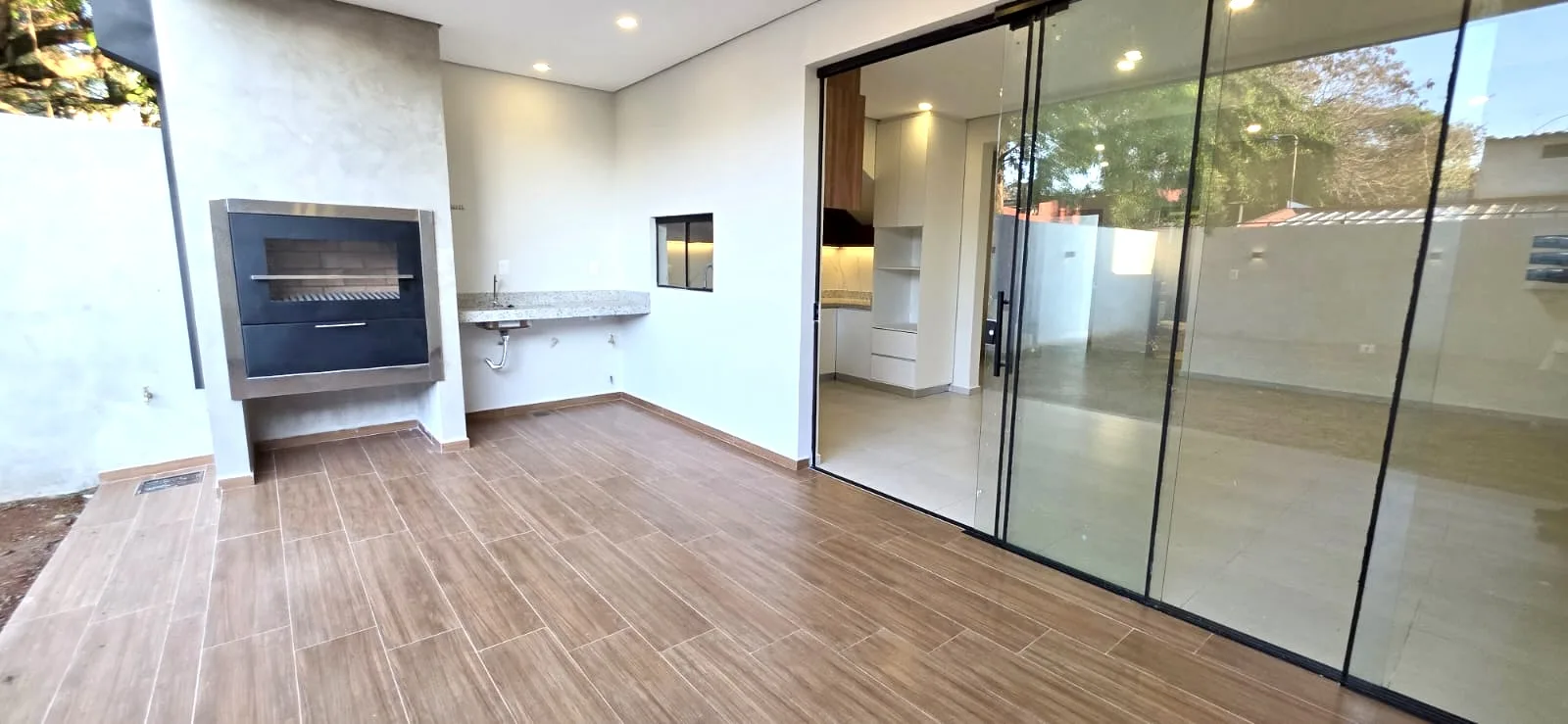 Dúplex a Estrenar en Venta en Altos del Golf, Lambaré | 4 Dormitorios, Quincho y Apto para Crédito Bancario — foto 8
