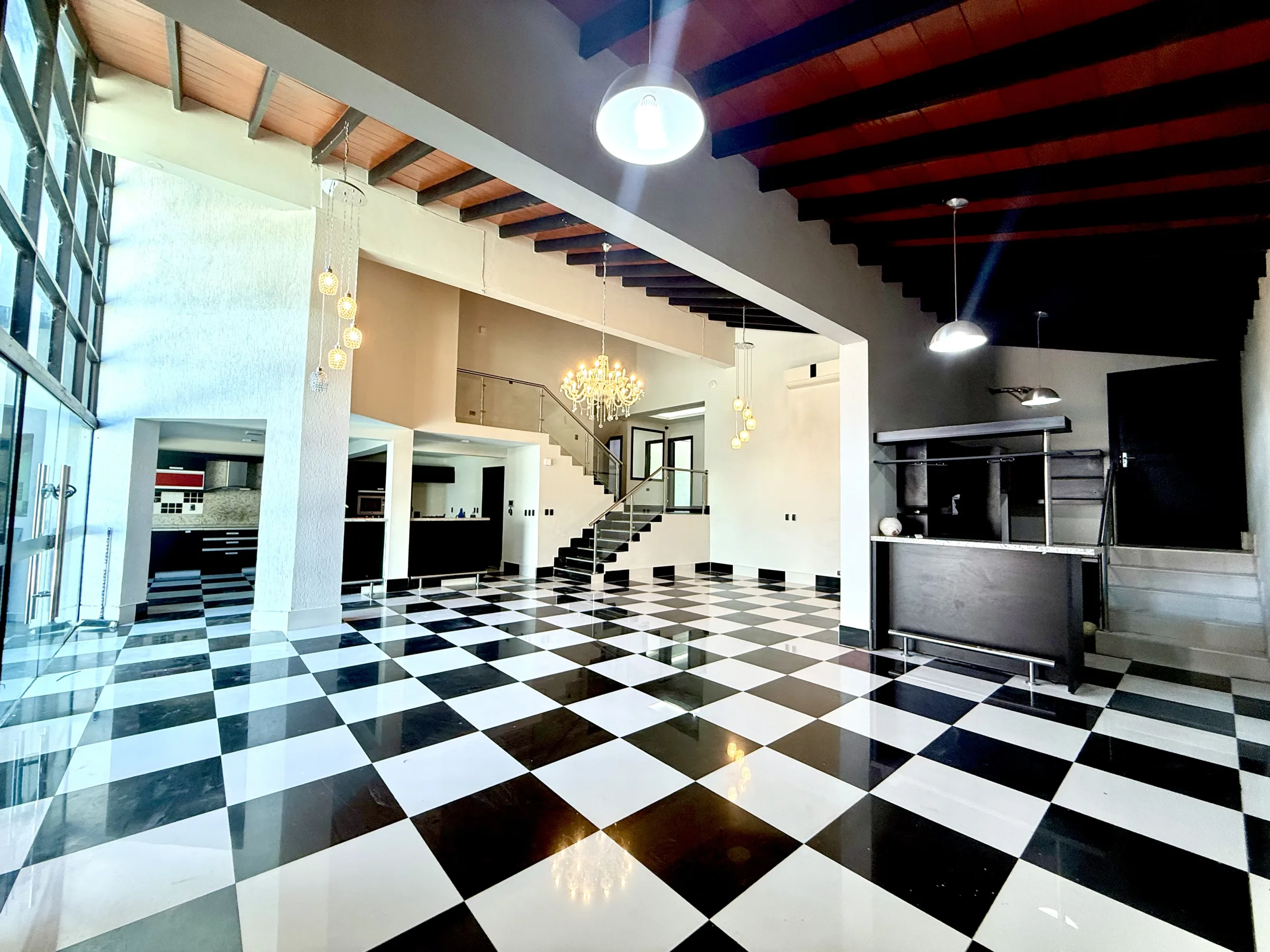 Residencia de Lujo en Venta de 400 m² | 4 Suites, Piscina, Gimnasio y Terraza – USD 210.000 — foto 5