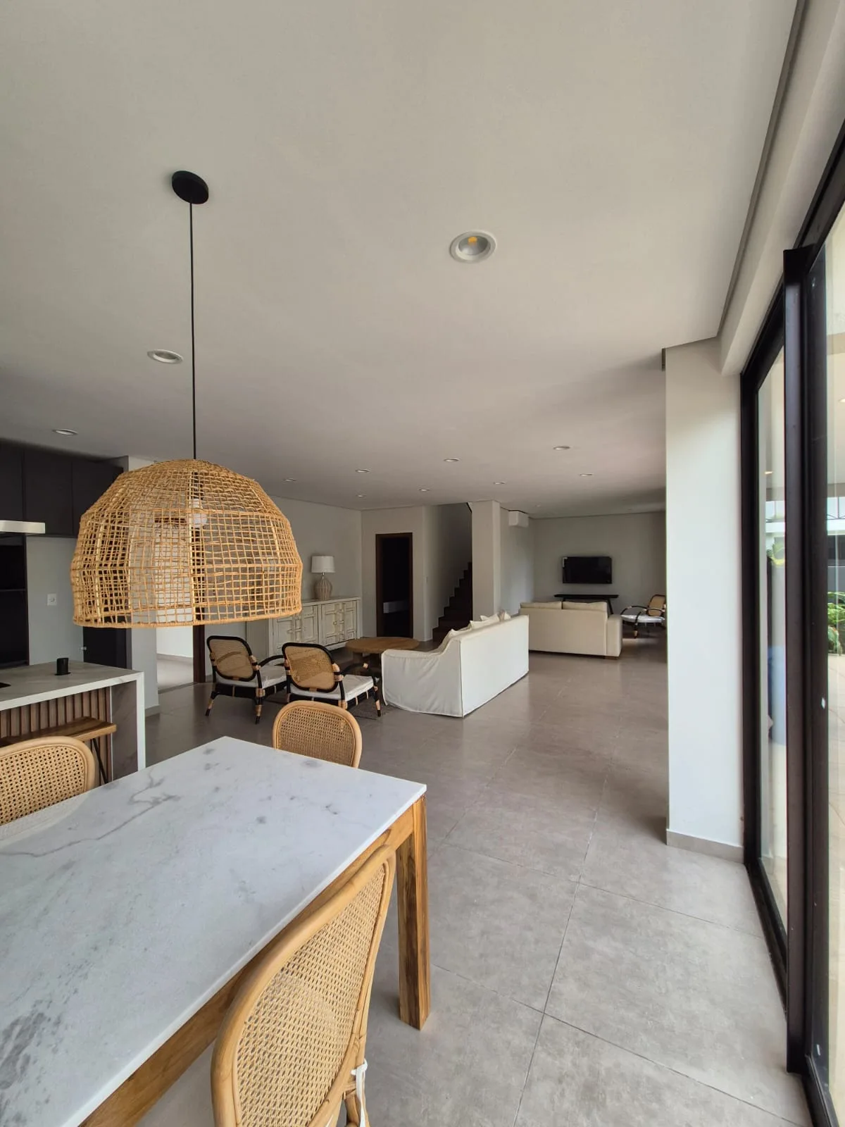 Casa Moderna en Venta en San Bernardino con Piscina, Quincho y 4 Dormitorios — foto 5