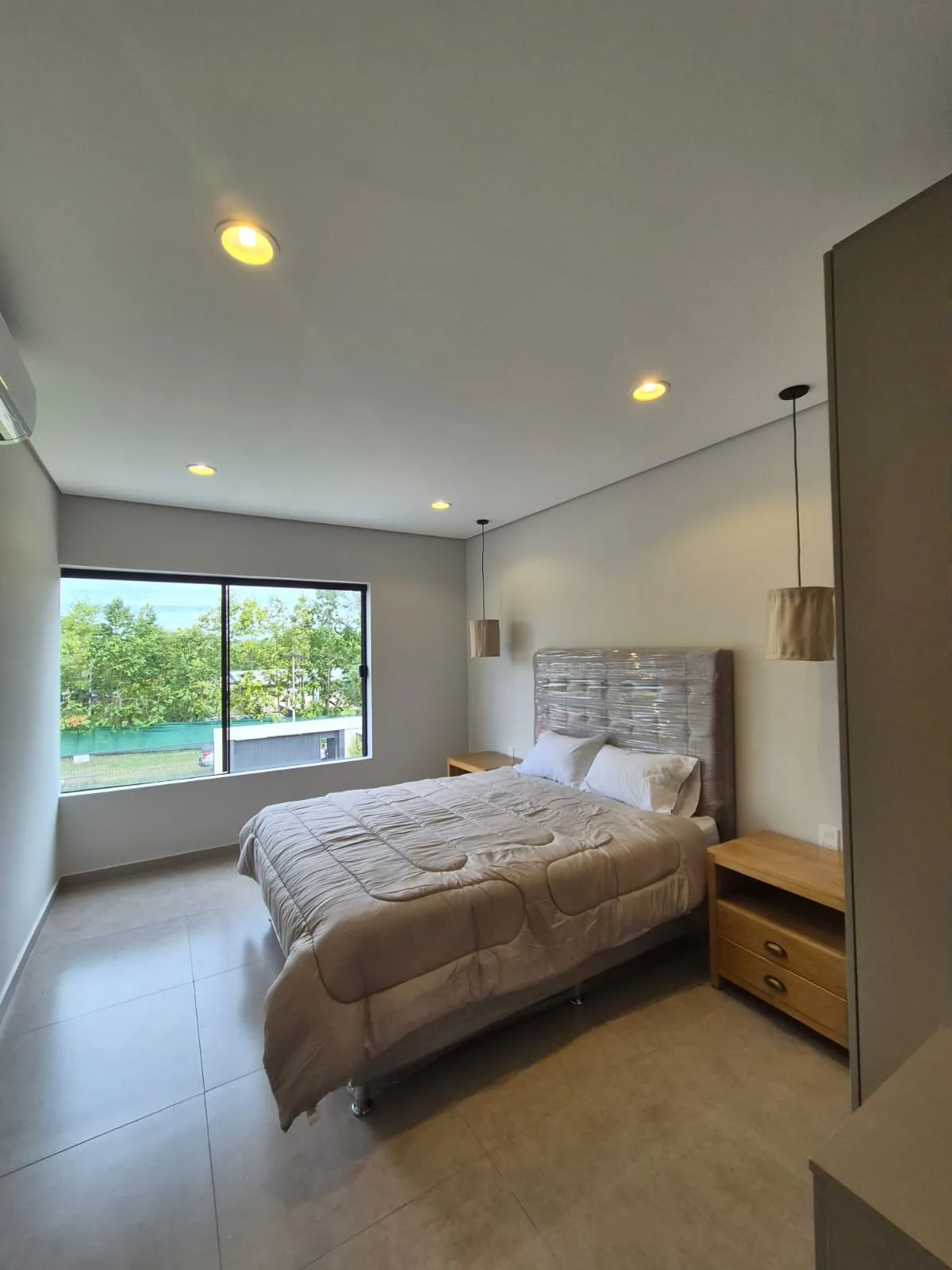 Casa Moderna en Venta en San Bernardino con Piscina, Quincho y 4 Dormitorios — foto 8