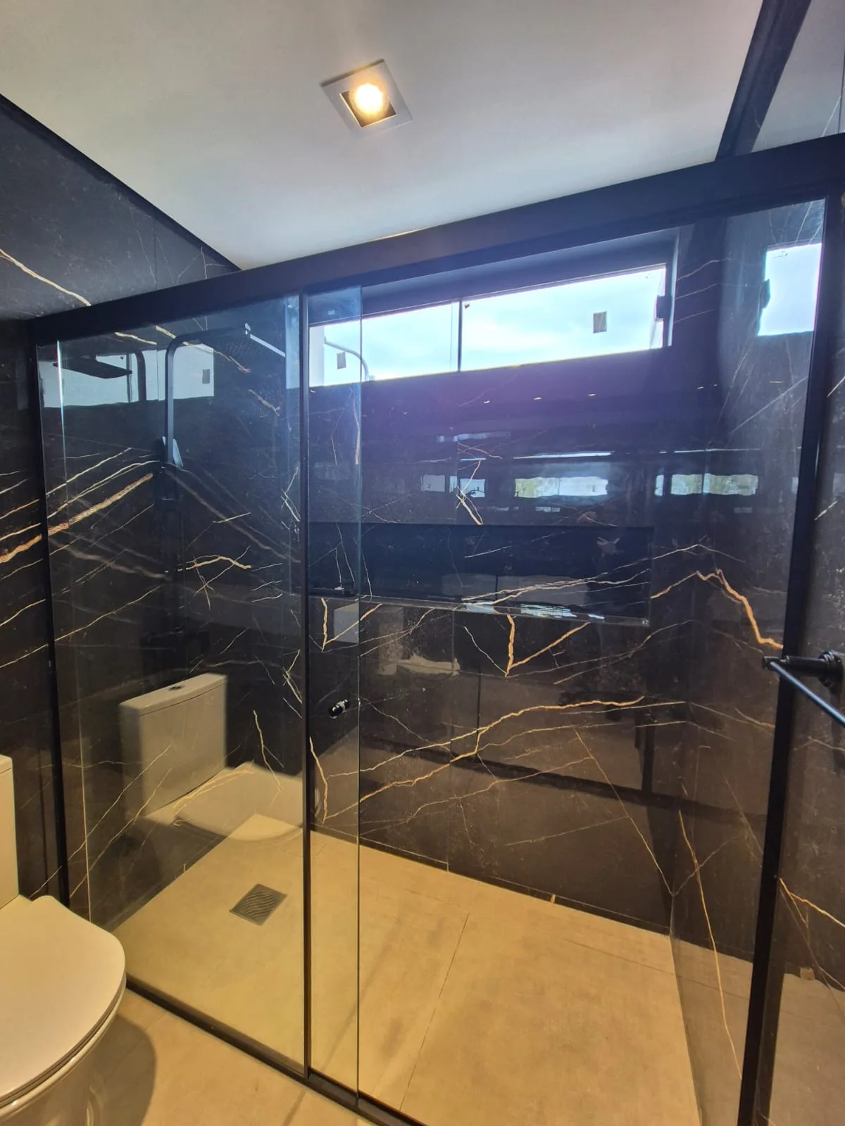 Casa Moderna en Venta en San Bernardino con Piscina, Quincho y 4 Dormitorios — foto 15