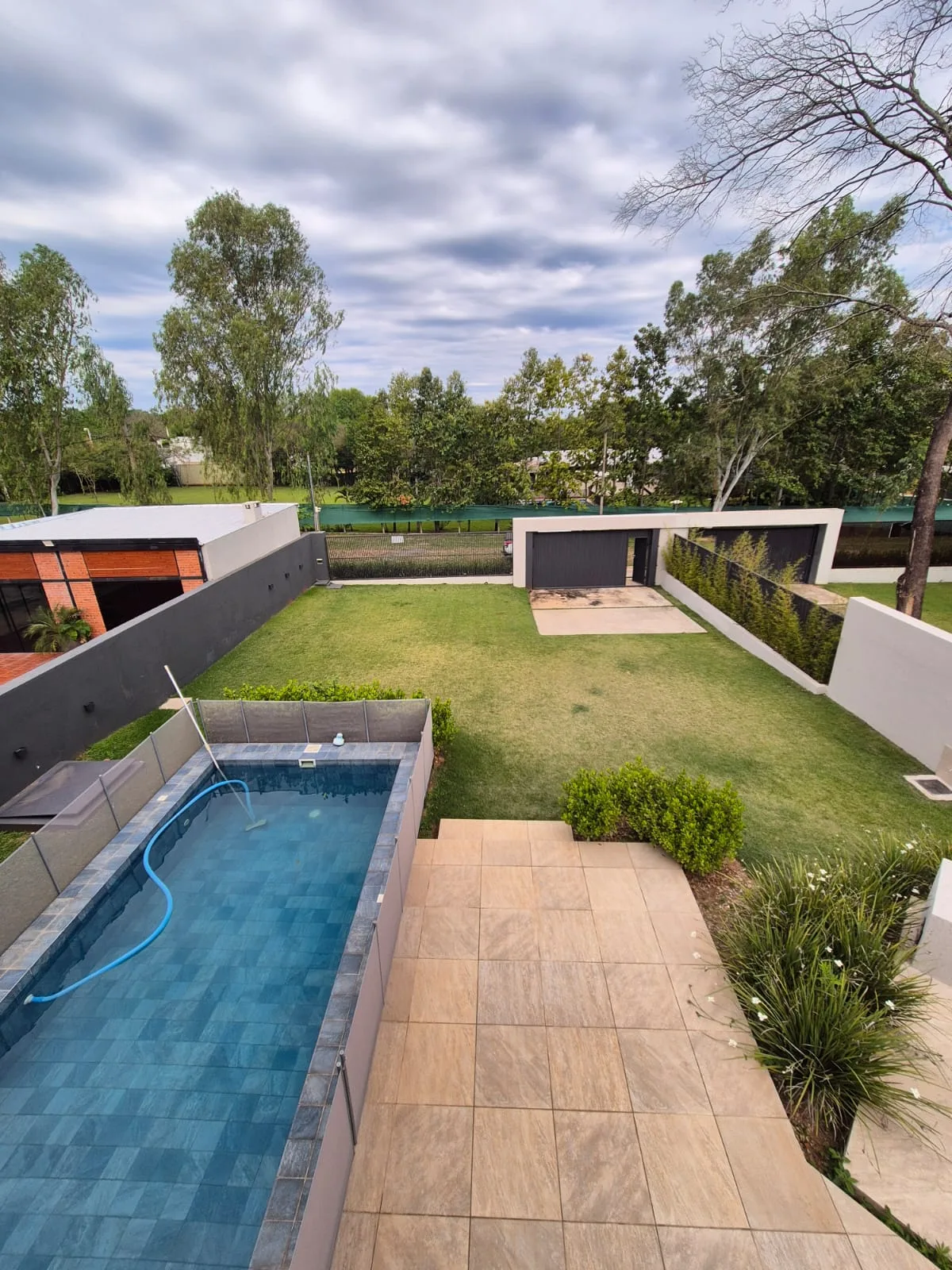 Casa Moderna en Venta en San Bernardino con Piscina, Quincho y 4 Dormitorios — foto 16