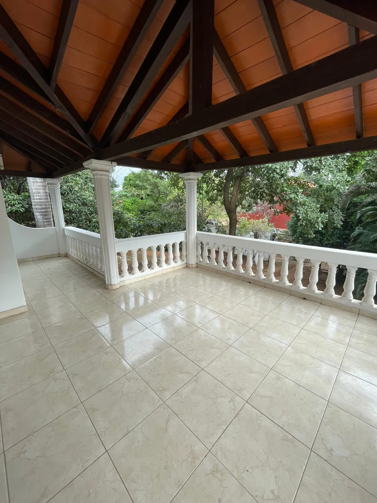 Casa en Venta para Refaccionar en Mariano Roque Alonso – Barrio San Blas | Amplios Espacios y Gran Potencial — foto 13